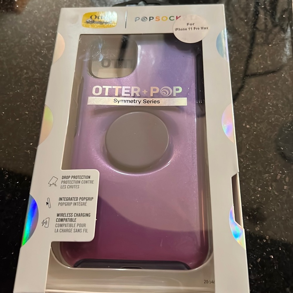 Otter + Pop Socket Clear Case For Ipone 11 Promax… - image 1